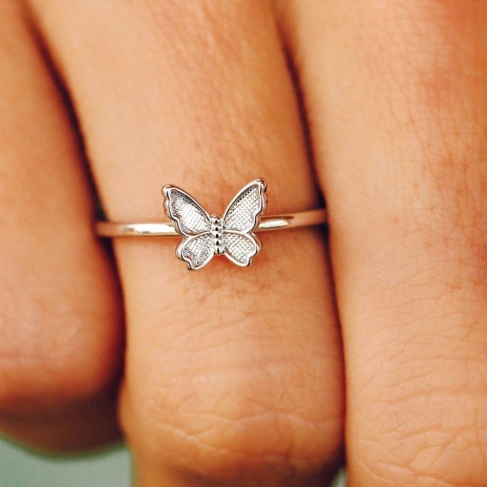 🆕 Butterfly In Flight Ring 🦋 | Shimmering Silver | Various Sizes Available